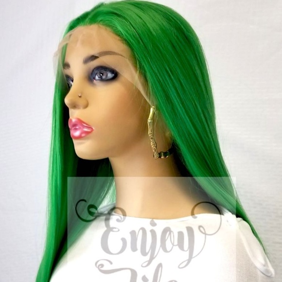 wowfactor Green lace front wig with free parting